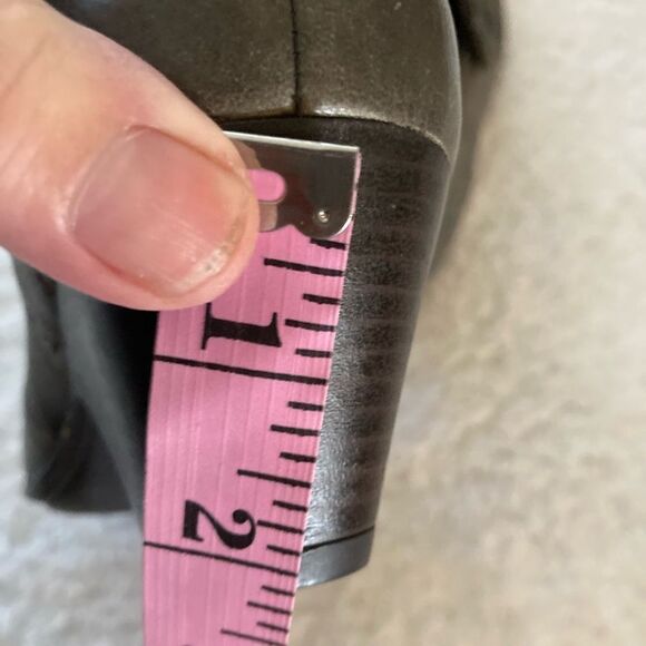 Cobb Hill Tannish Green Heels - Picture 7 of 9